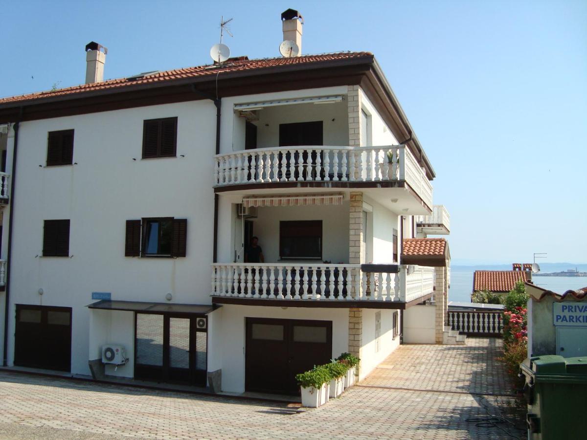 Apartman Carmen เซร์เวนีเวอร์ ภายนอก รูปภาพ